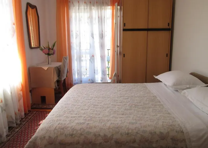 Helena Appartement *